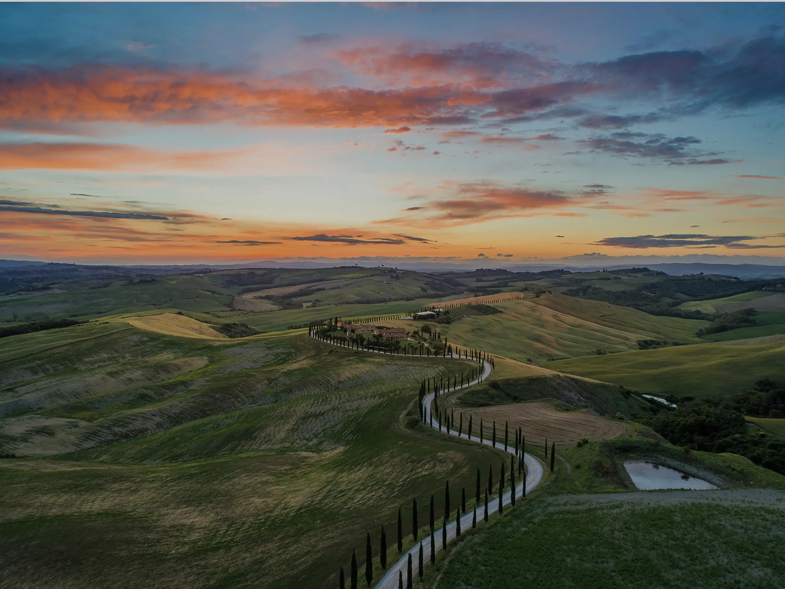 Мы создаем комфортный путь к вашей идеальной недвижимости от собственников, объединяя все этапы сделки в единое экосистему