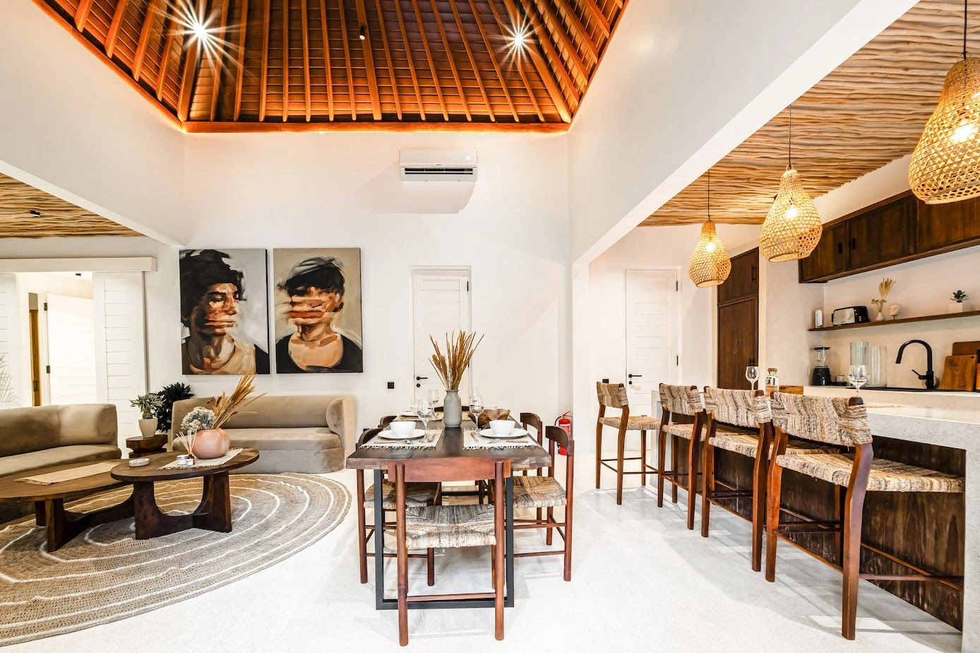 Вилла в отличном районе в центре Бали