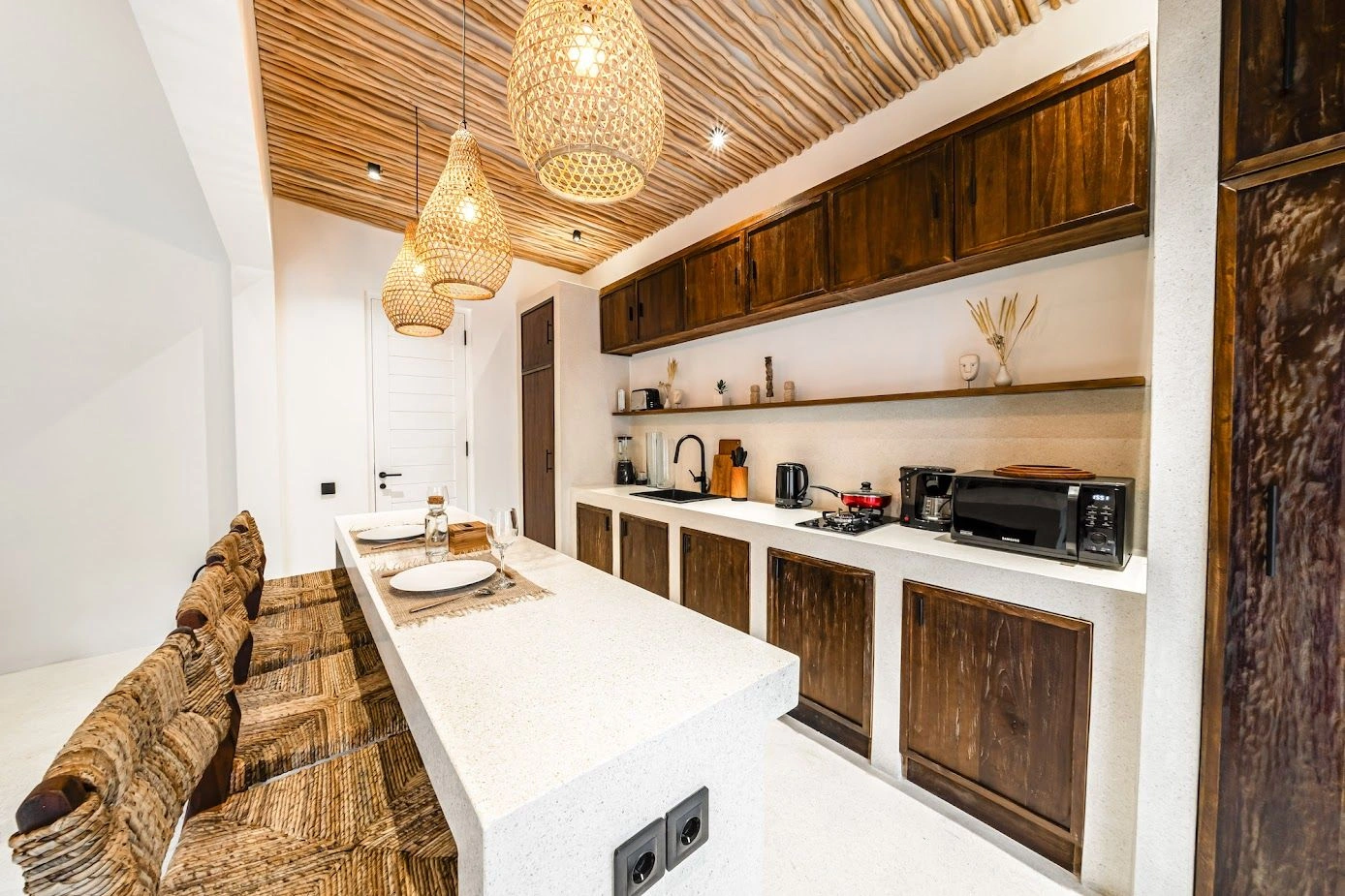 Вилла в отличном районе в центре Бали