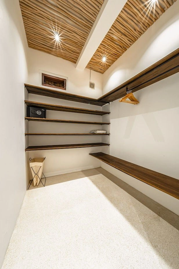 Вилла в отличном районе в центре Бали