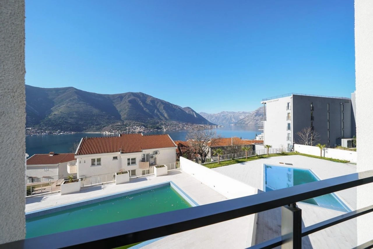 Apartment 58 m2 with bay view