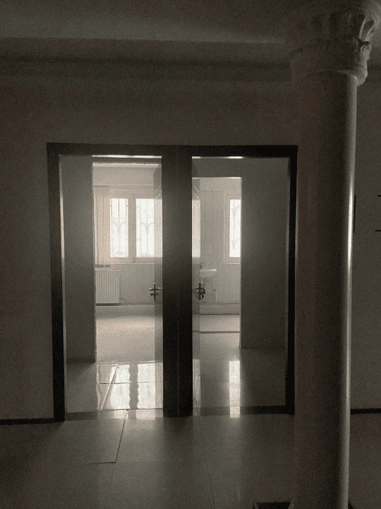 Трехэтажное здание на Сабуртало