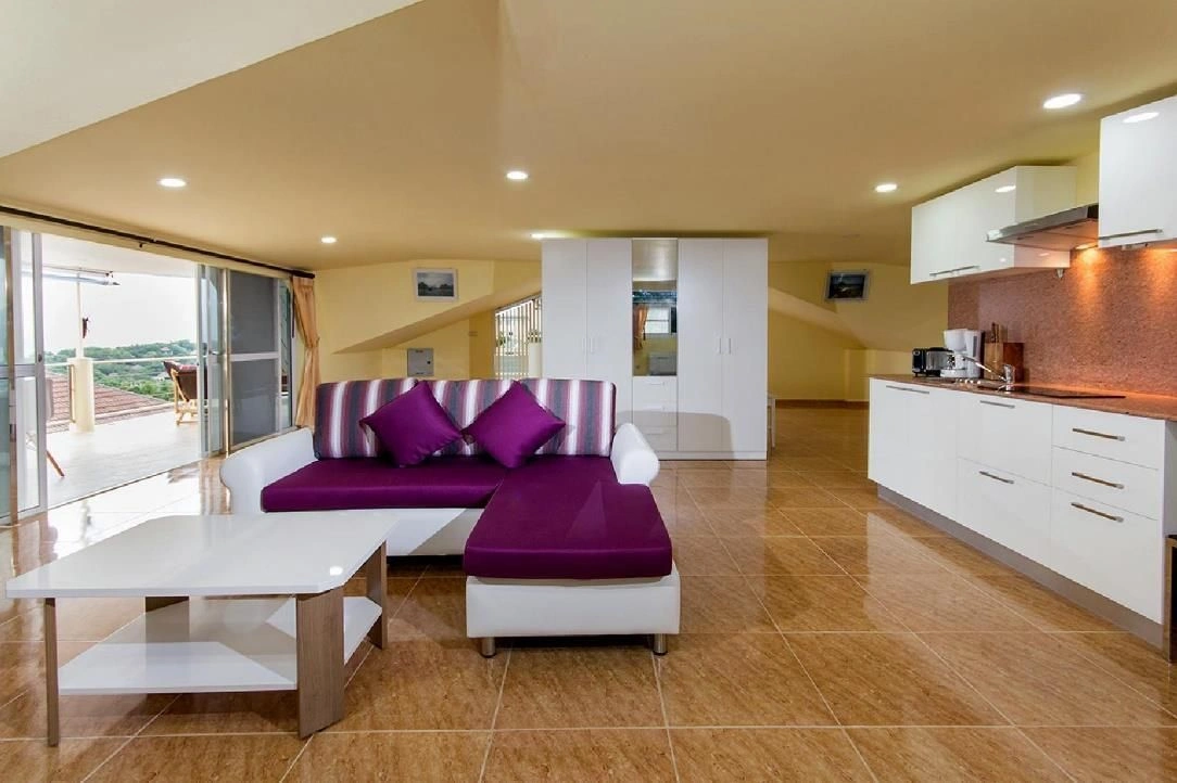 Панорамная вилла 4+2 с большим участком и бассейном