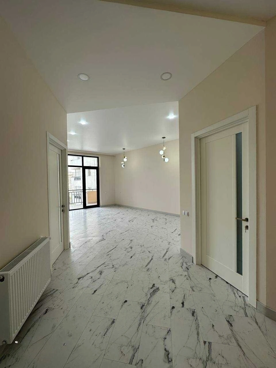 Четырехкомнатная квартира в Тбилиси с панорамным видом