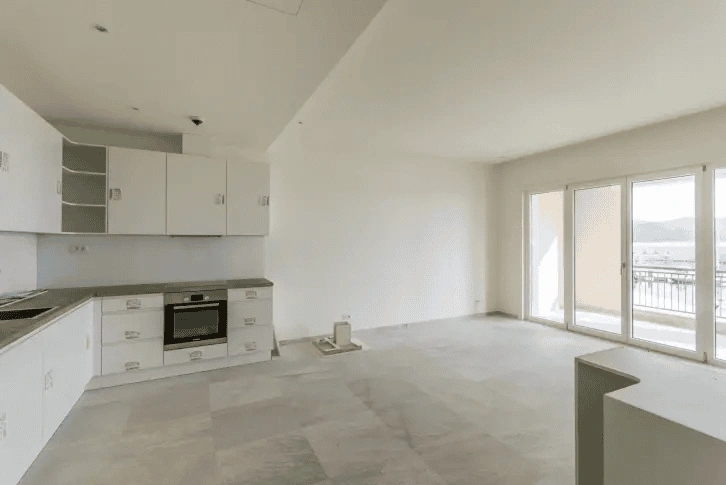 Просторная квартира 1+1 на набережной Лустице