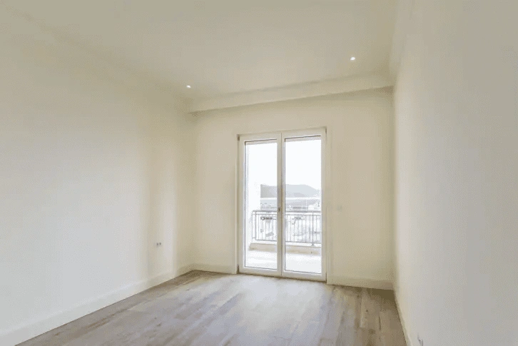 Просторная квартира 1+1 на набережной Лустице