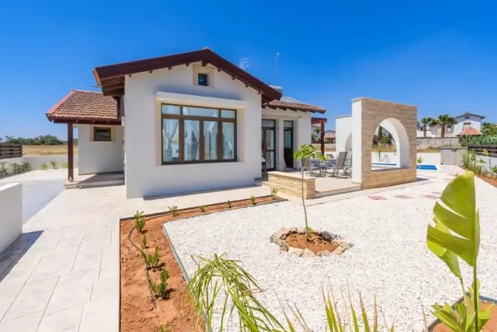 Красивый бунгало с видом на море в Айя Текла, Кипр