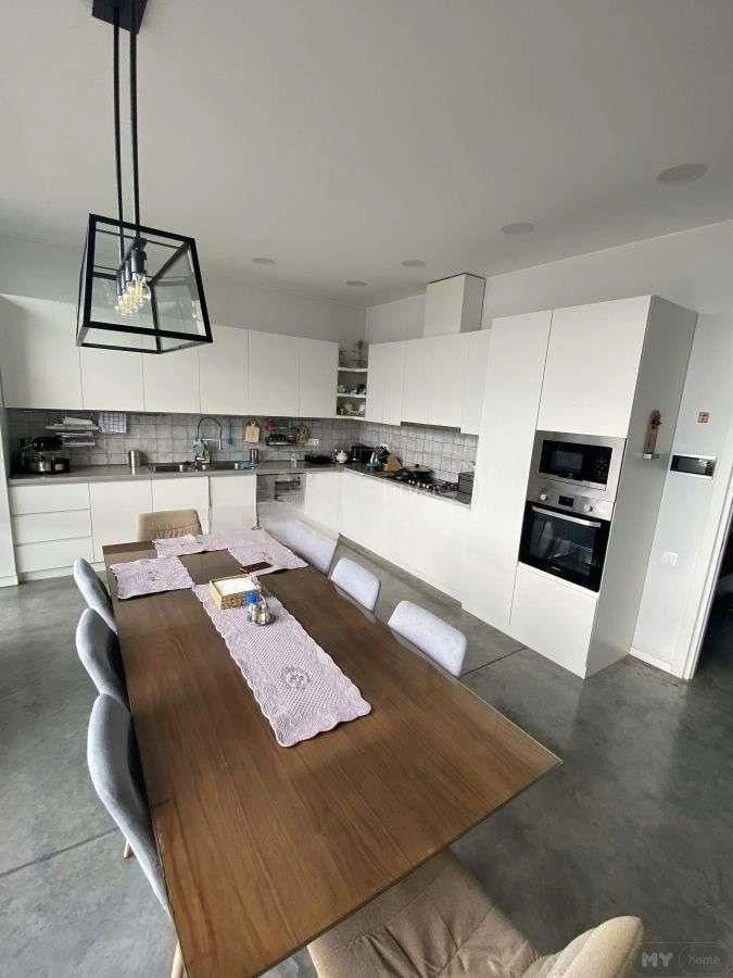 Роскошный дом в лофт-стиле на Тскнетском шоссе