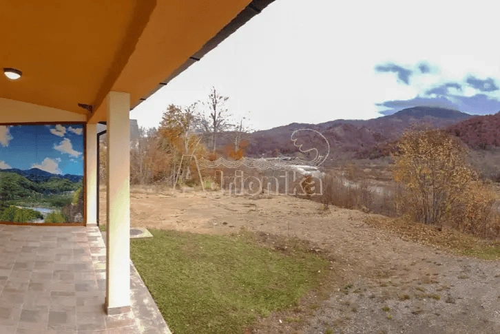 Новый дом 2+1 с видом на реку Тару в Колашине