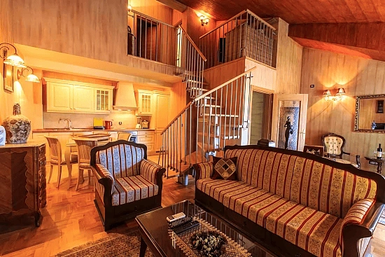 Великолепная квартира площадью 79 м2 в районе Шкальяри Котора