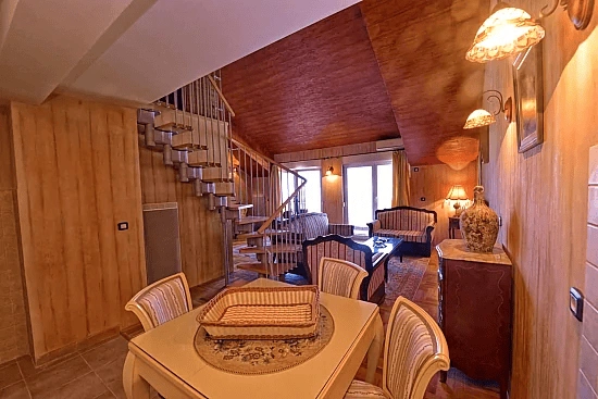 Квартира 2+1 в районе Шкалджари, Котор, Черногория