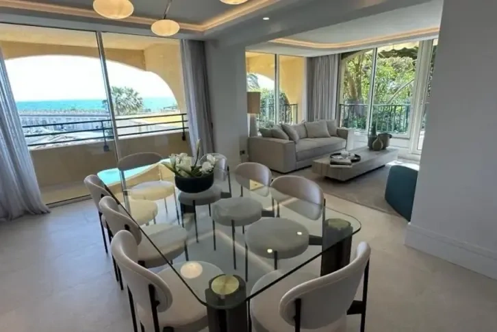 Apartment of 230 m2 with garden in the Grand Large building, Monaco
