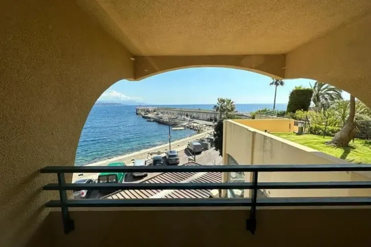 Apartment of 230 m2 with garden in the Grand Large building, Monaco