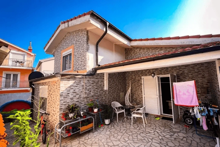 Великолепный дом 2+1 в Баошичах рядом с морем