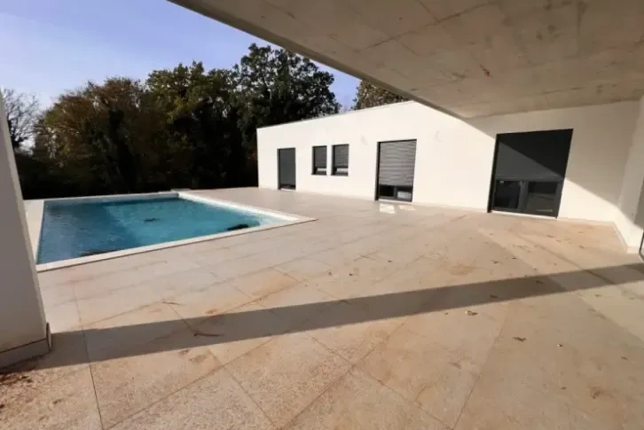 Вилла в тихом районе Недешины, Истрия