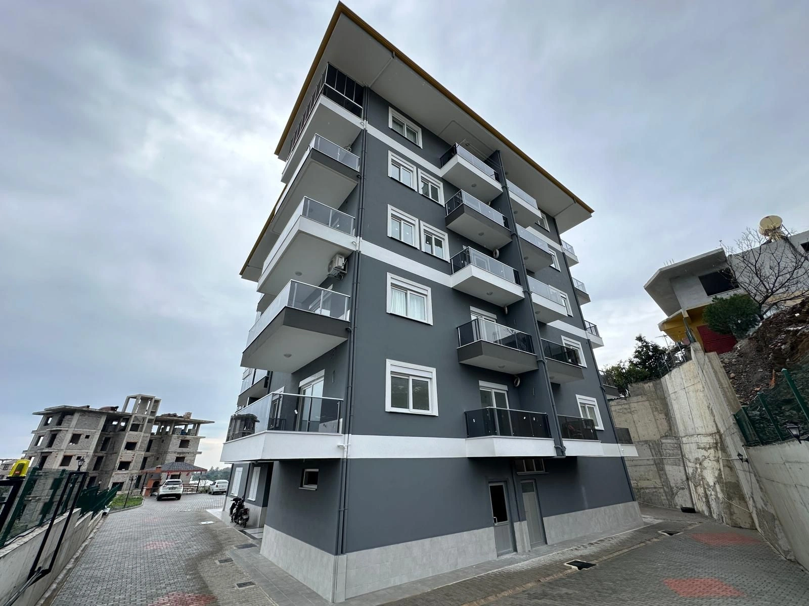 Квартира 2+1 с видом на горы в районе Оба (Аланья)