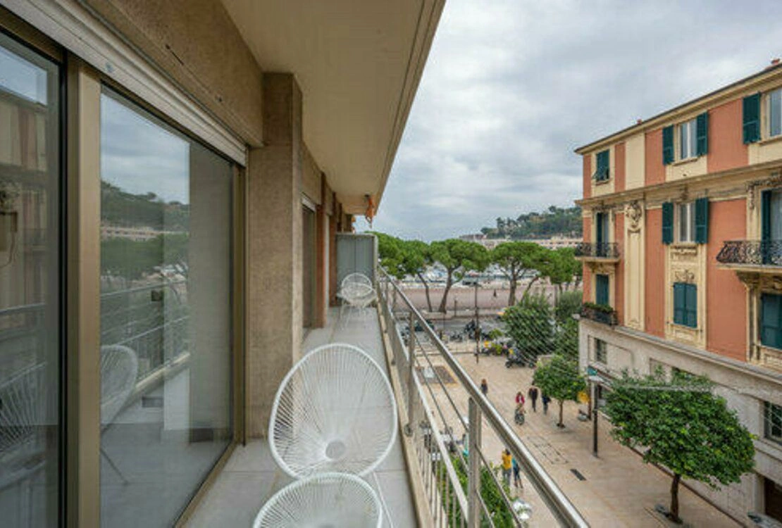 Apartment 95 m2 in the Condamine area