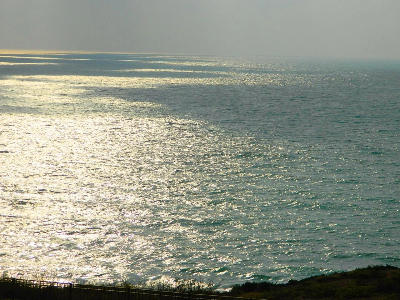 Квартира на первой линии моря в Нетунае с прямым доступом к пляжу, Израиль