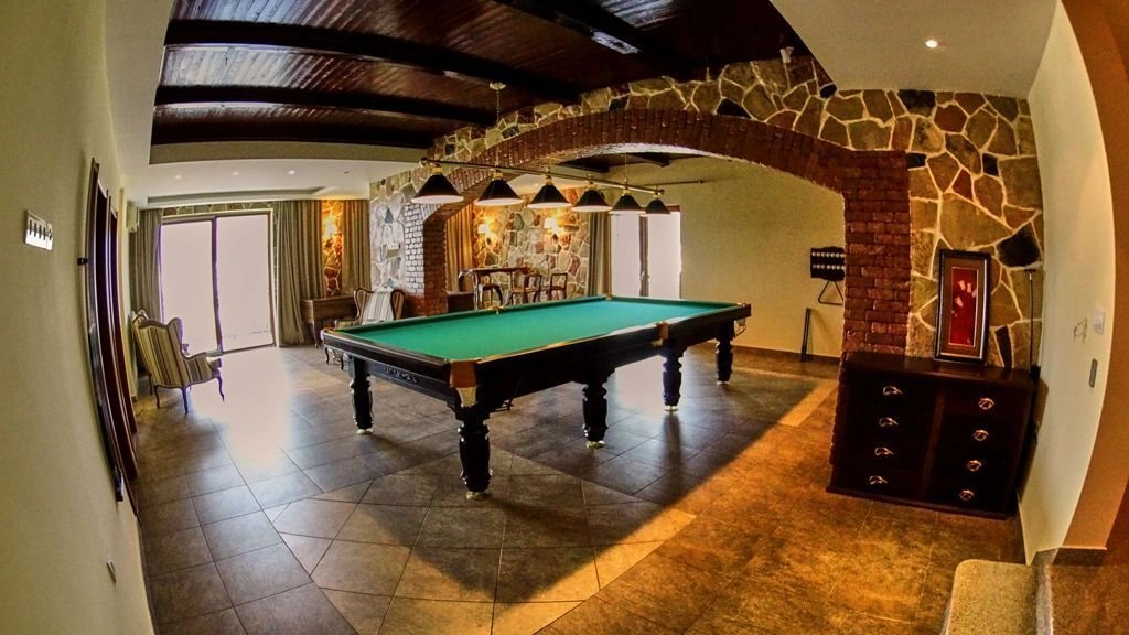 Элитарный особняк 663 м2 в Будве