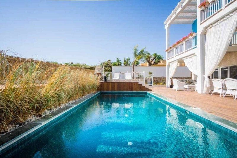 Вилла на второй линии от моря в прибрежной зоне Нетании, Израиль