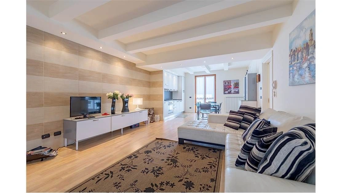 Небольшая вилла рядом с озером Гарда