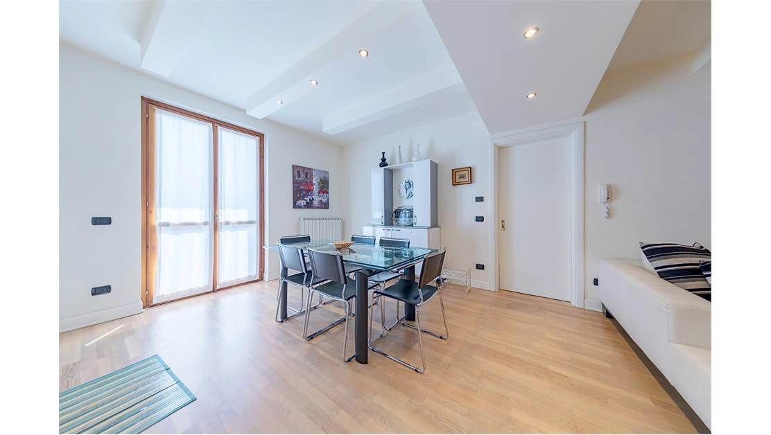 Небольшая вилла рядом с озером Гарда