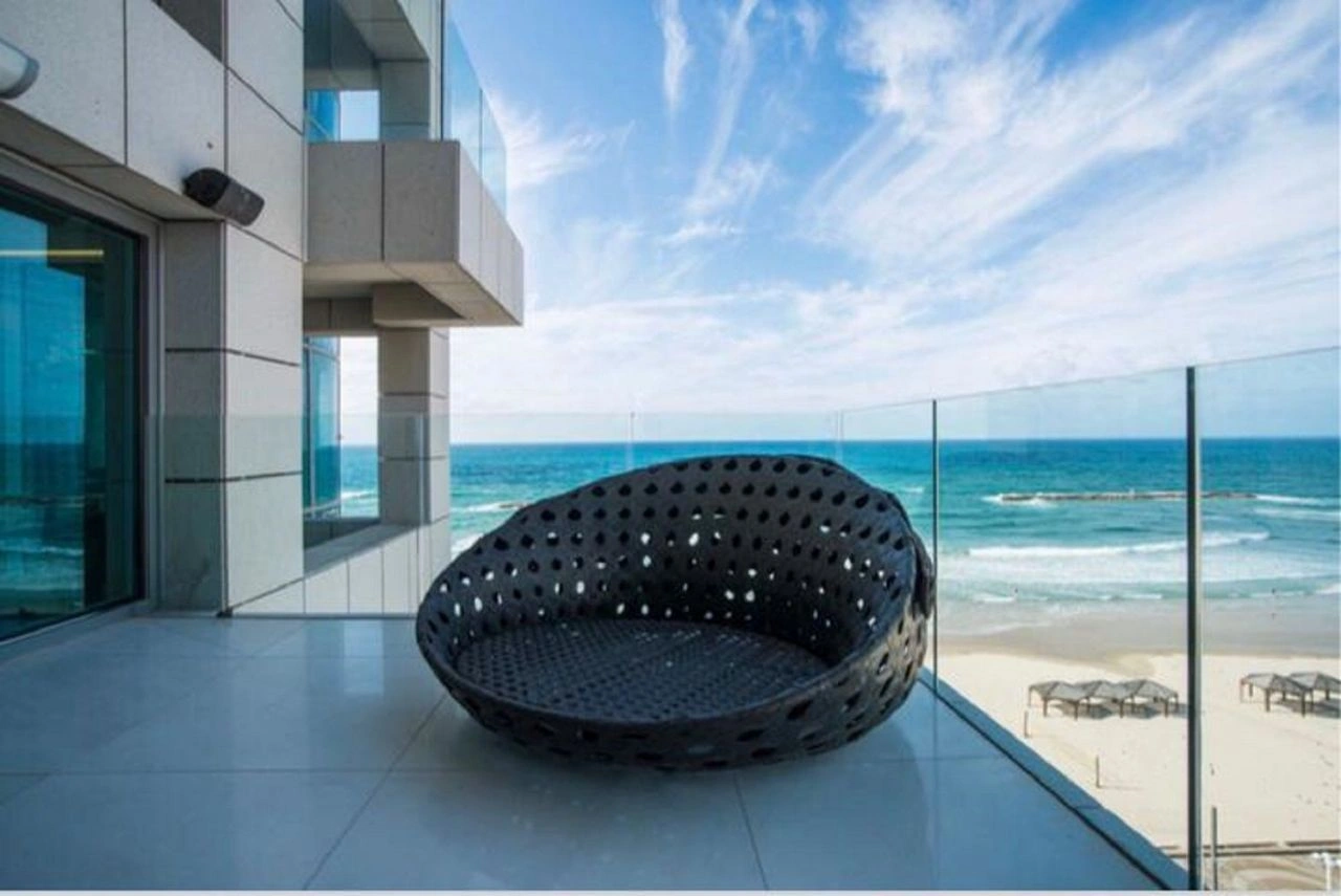 Видовая квартира в Тель-Авиве с просторной террасой, Израиль