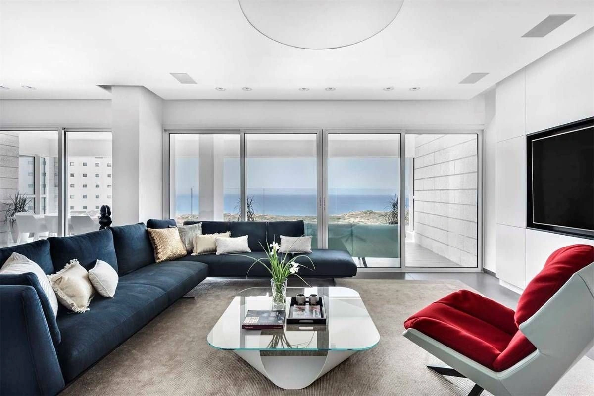 Квартира в Нетании с террасой и видом на море, Израиль