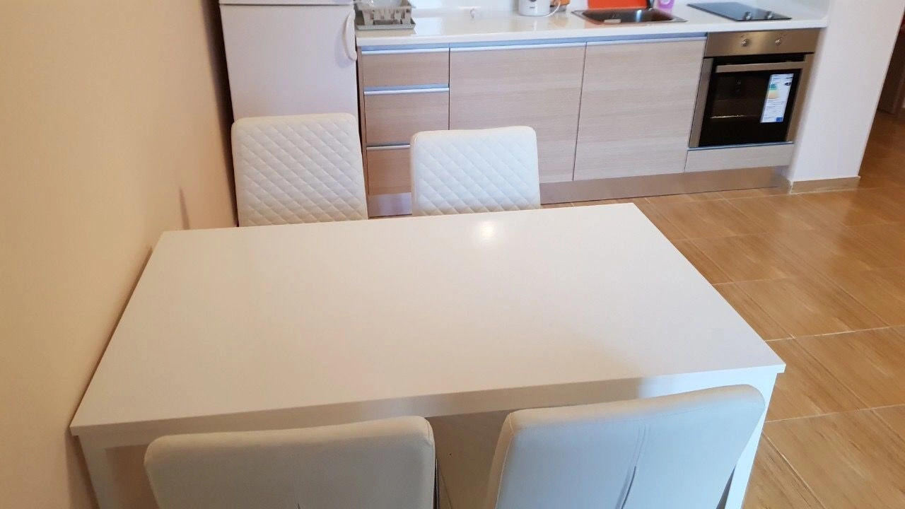 Квартира с просторной террасой в комплексе в Свети Влас, Болгария