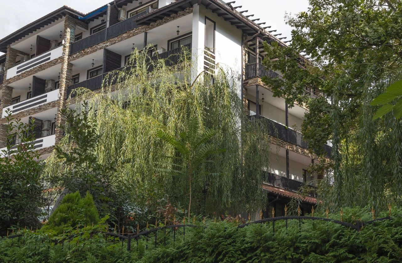 Уютная студия площадью 35 м² с видом на лес в Приморско