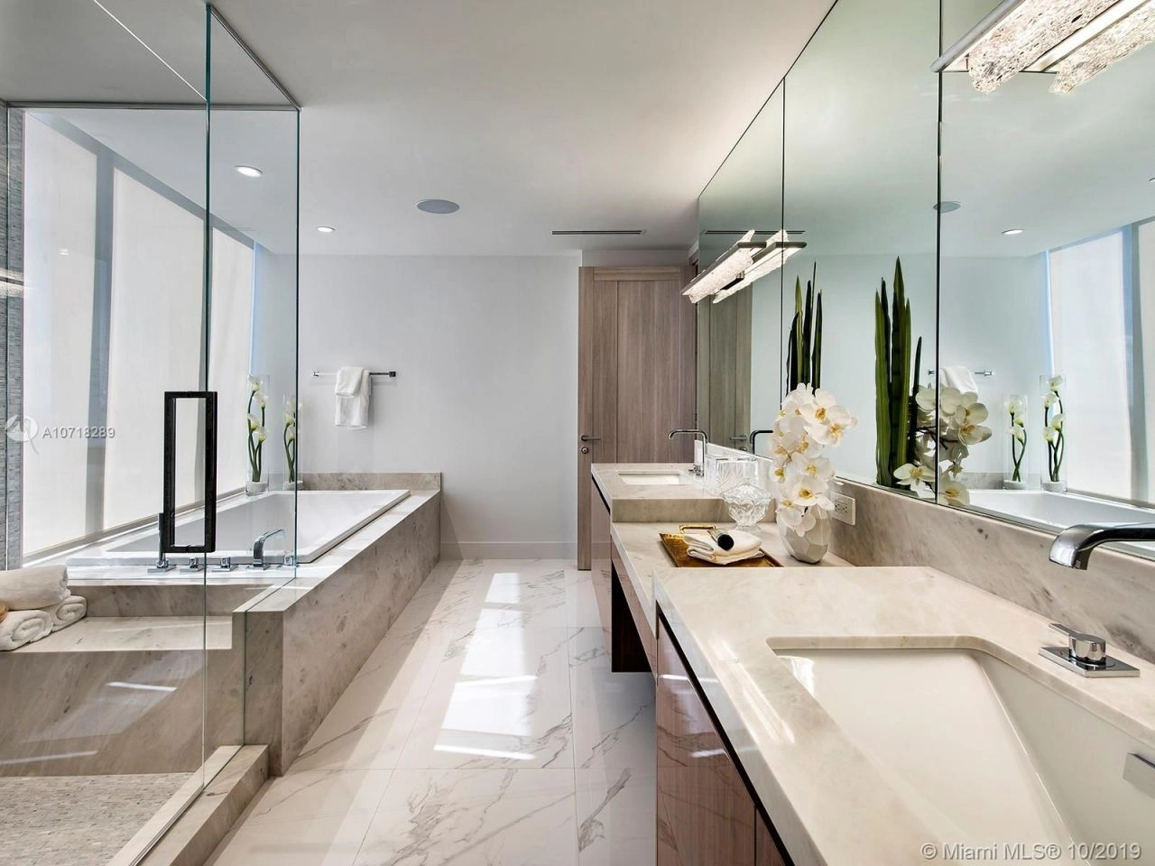 Роскошный пентхаус на 26-м этаже в Майами