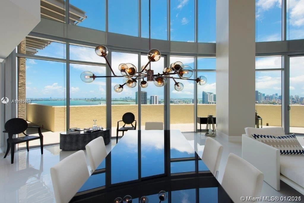 Пентхаус с панорамным видом на океан в Майами, США