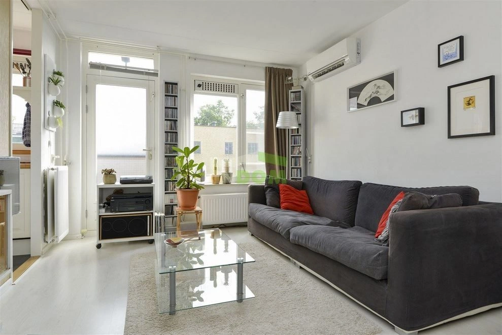 Bright apartment in the south of Amsterdam near the park, Netherlands