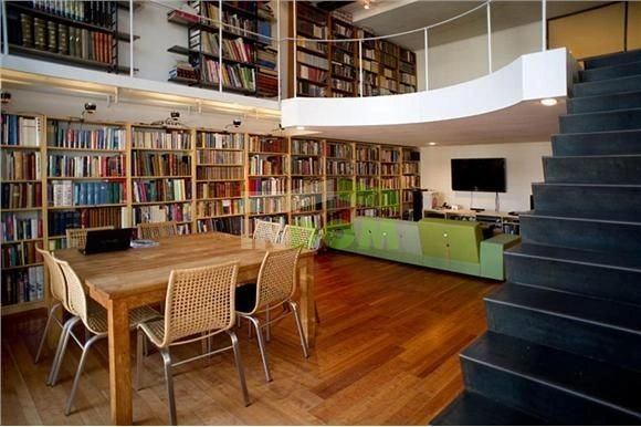 Дуплекс 3+1 с панорамным видом на амстердамский канал