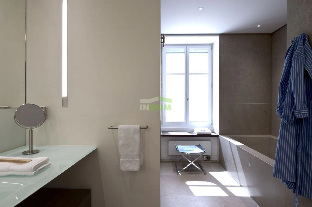 Особняк с террасой в историческом центре Женевы, Швейцария