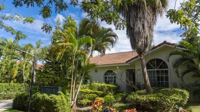 Вилла 4+1 с бассейном и террасой в Сосуа, Доминиканская Республика