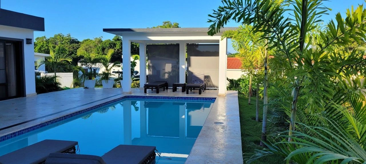 Вилла 2+1 с открытым бассейном в Сосуа, Доминикана