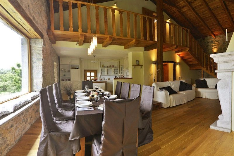 Вилла 5+1 в живописном месте в Сеяне