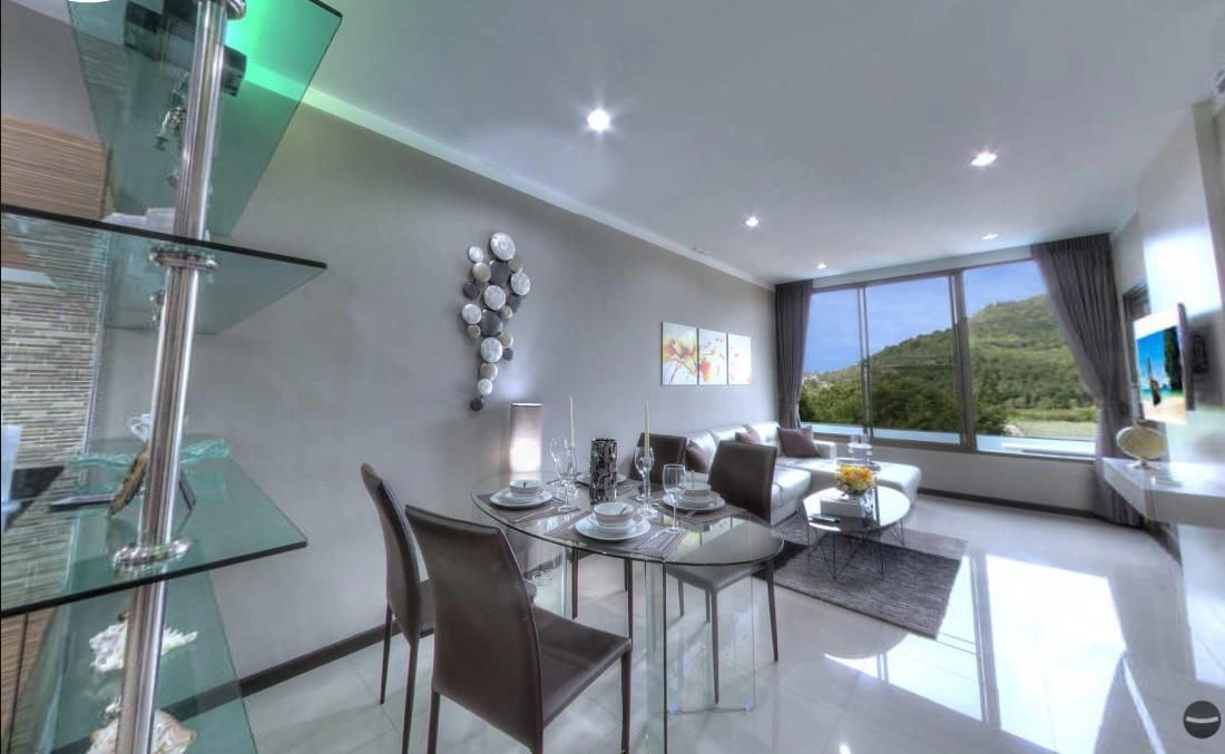 Просторная квартира 72 м² рядом с пляжем Най Харн, Пхукет