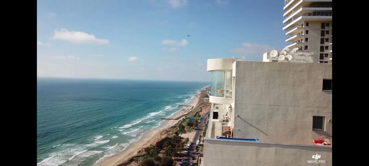 Пентхаус 8+1 у моря в Нетании, Израиль