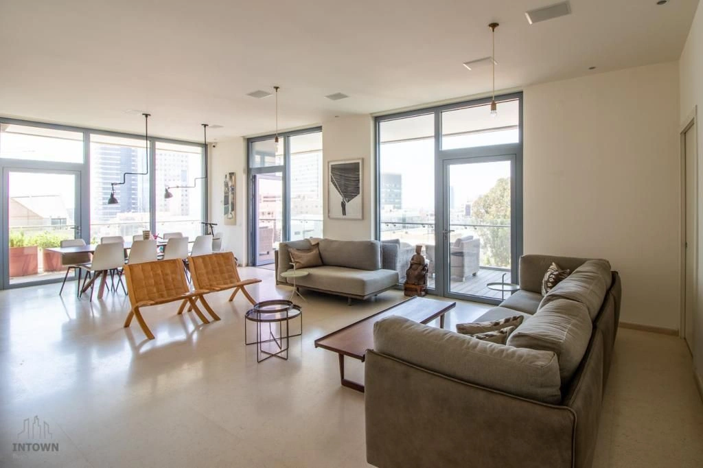 Квартира с частным бассейном в Тель-Авиве, Израиль