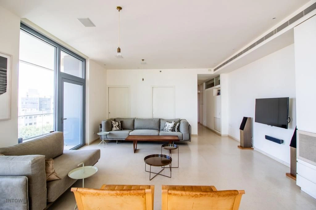 Квартира с частным бассейном в Тель-Авиве, Израиль