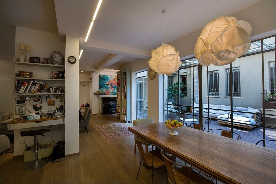 Вилла 6+1 с собственным садом в центре Тель‑Авива