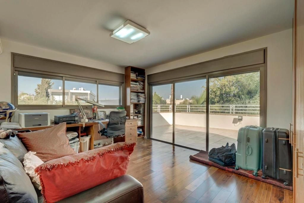 Вилла с бытовой техникой на тихой улице в Рамат-Гане - $4,108,700