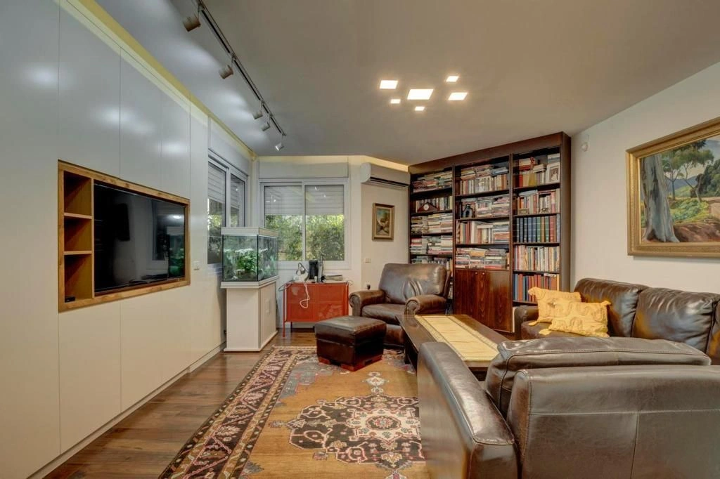 Вилла с бытовой техникой на тихой улице в Рамат-Гане - $4,108,700