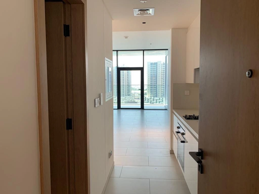 Квартира 48 м2 с видом на Бурдж Халифу и канал Дубая