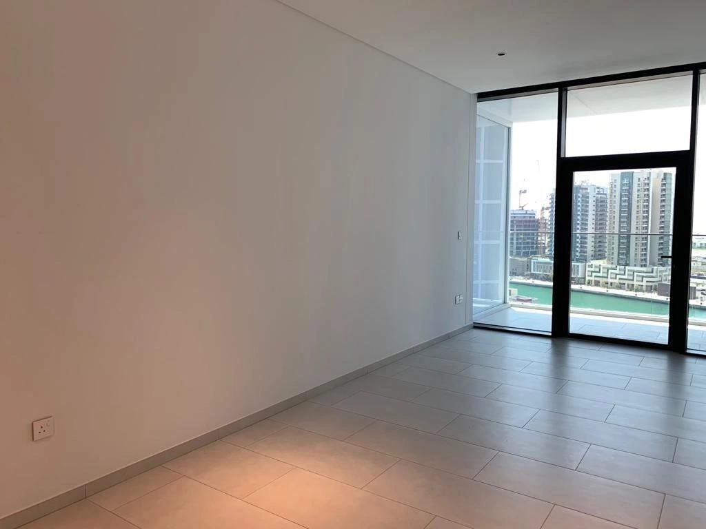 Квартира 48 м2 с видом на Бурдж Халифу и канал Дубая