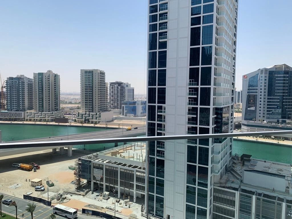 Квартира 48 м2 с видом на Бурдж Халифу и канал Дубая