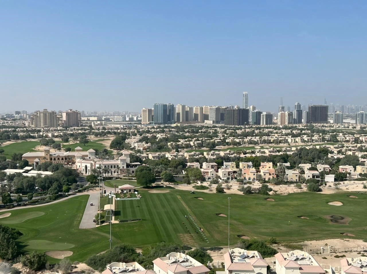 Квартира 40 m2 с видом на поле для гольфа, Дубай