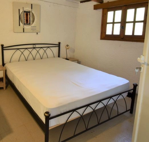 Прекрасная вилла площадью 240 м2 в Лутраки, в 100 метрах от моря